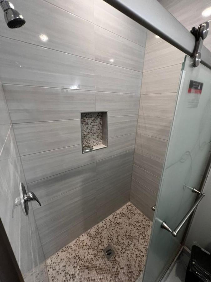 Springview Homes 12Mins From Ewr & 3 Mins From University Hospital ニューアーク エクステリア 写真