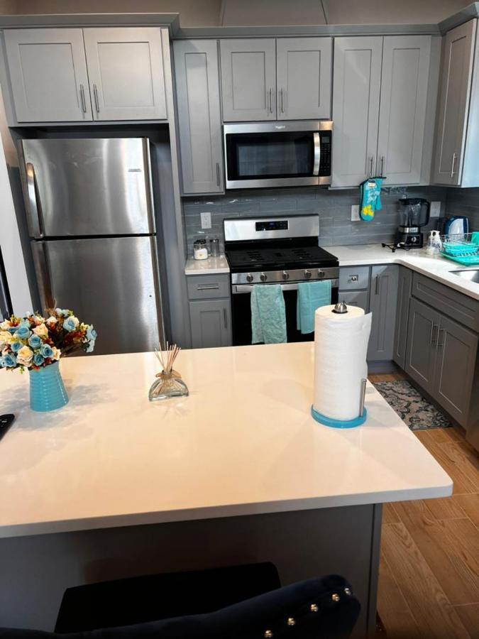 Springview Homes 12Mins From Ewr & 3 Mins From University Hospital ニューアーク エクステリア 写真